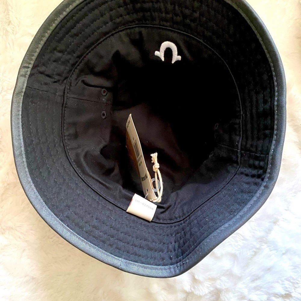 NWT True Religion Black Red White Bucket Hat - Picture 2 of 4